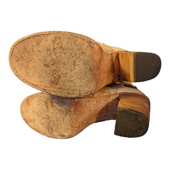 RARE Freebird by Steven 'BRUSH' boots in distressed cream color Size 9 - Picture 5 of 7